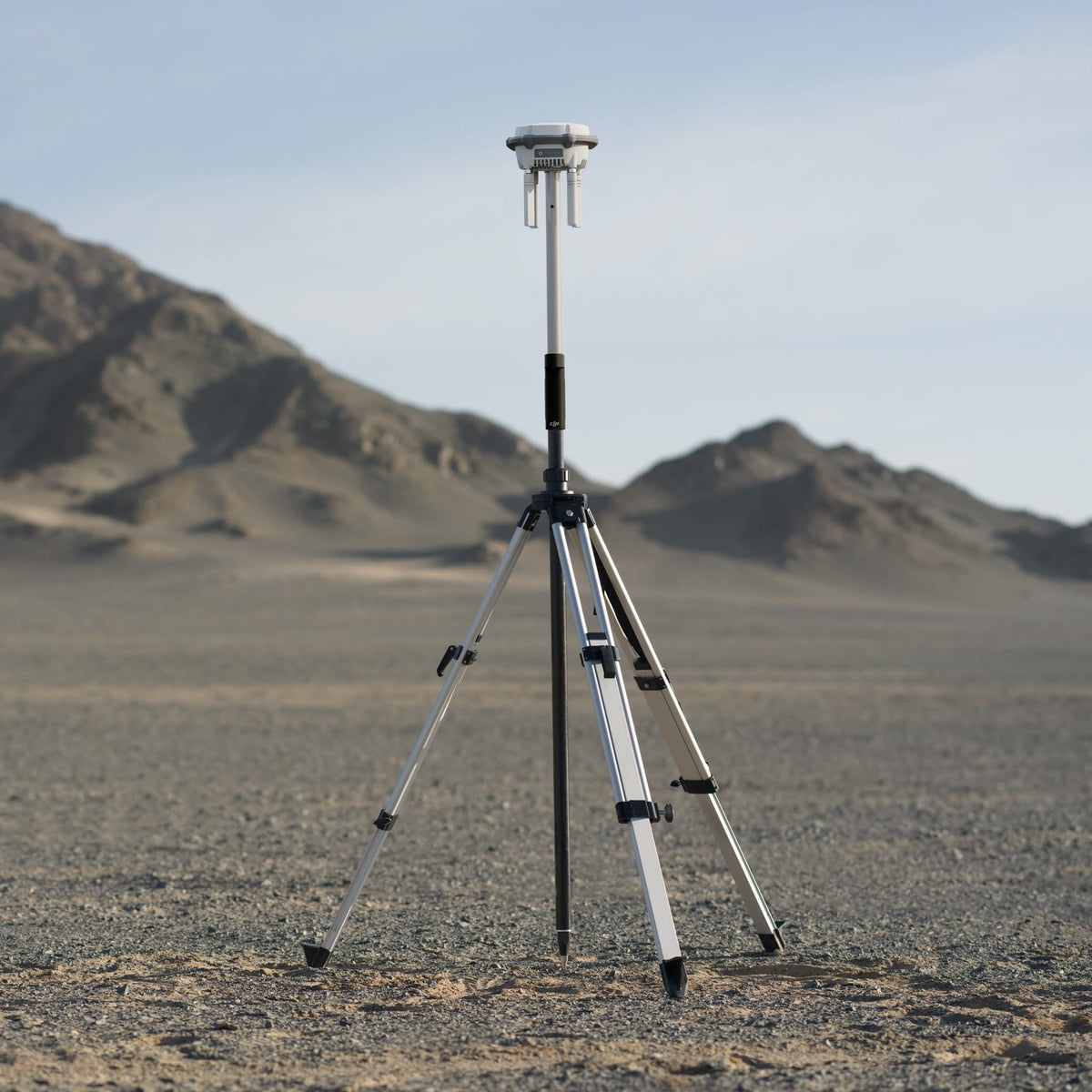 D-RTK 3 Survey Pole and Tripod Kit D-RTK3P1 product image 2