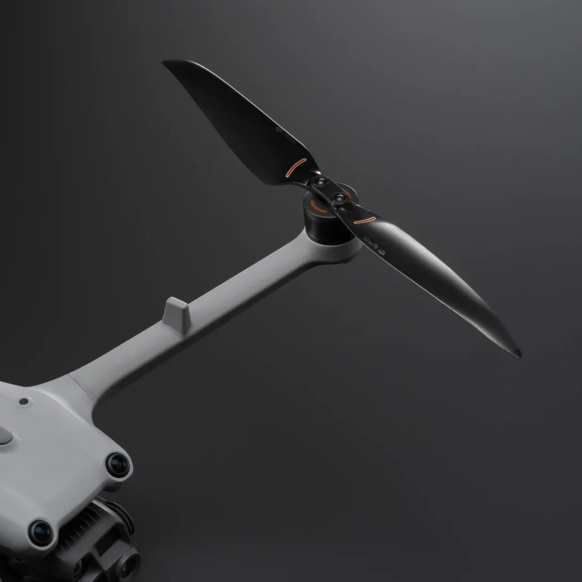 DJI Matrice 4D Series Low-Noise Anti-Ice Propellers MATRICE4DP3 product image 3